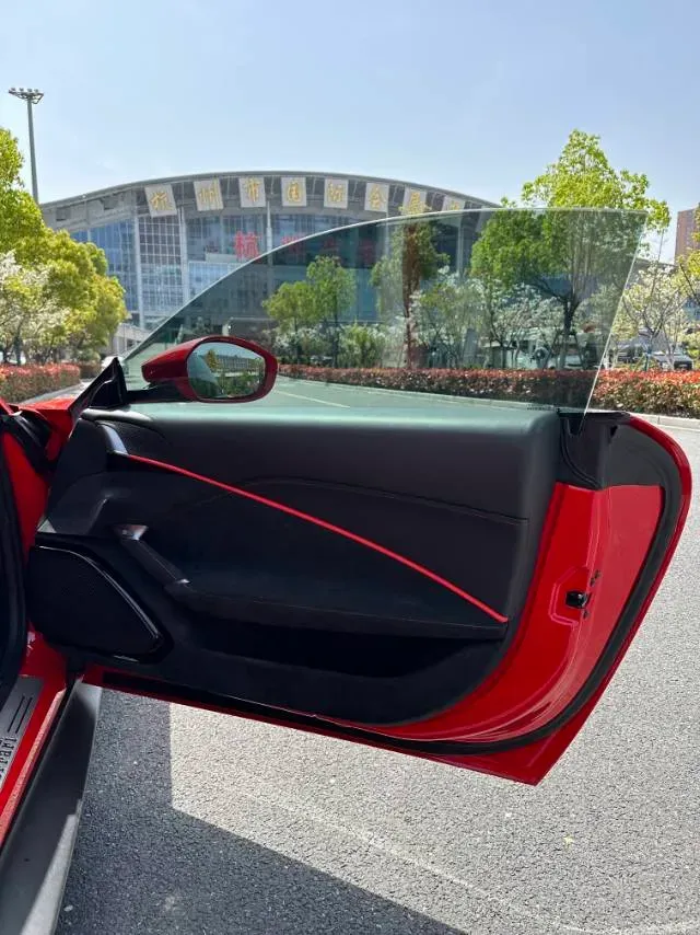 2020 Ferrari Roma 3.9T 620HP V8 8DCT,autocango,china used car exporter,china ev exporter,chinese used car exporter,chinese used ev exporter