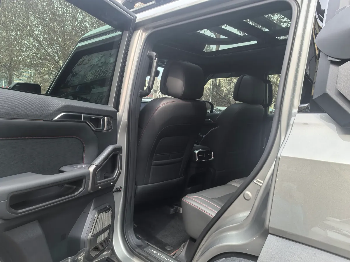 2023 Jetour Traveller 2.0T 254HP L4 7DCT,autocango,china used car exporter,china ev exporter,chinese used car exporter,chinese used ev exporter