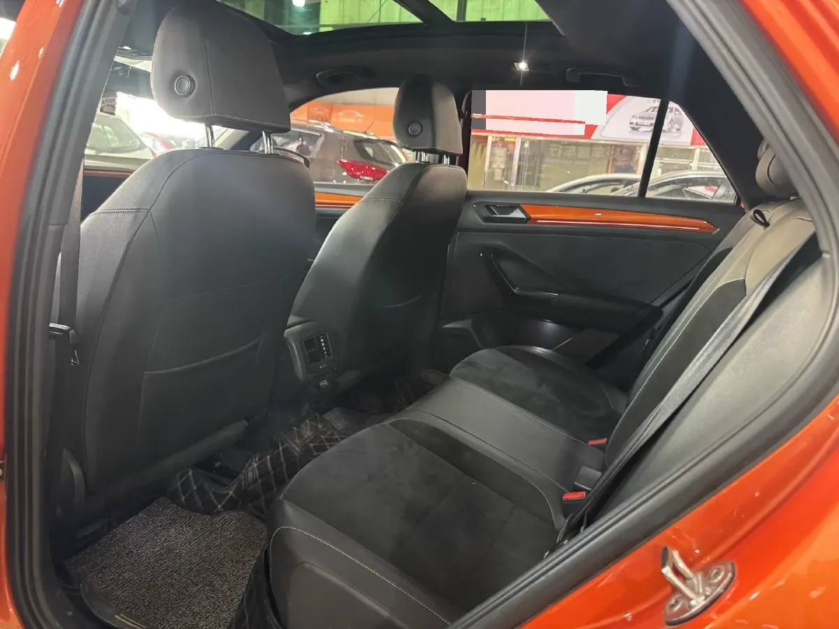 2018 Jeep Renegade 2.0L 155HP L4 9AT,autocango,china used car exporter,china ev exporter,chinese used car exporter,chinese used ev exporter