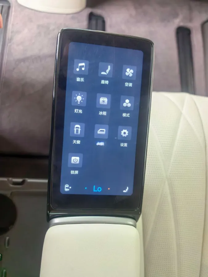 2025 Denza D9 1.5T 156HP L4 E-CVT PHEV 40KWH,autocango,china used car exporter,china ev exporter,chinese used car exporter,chinese used ev exporter