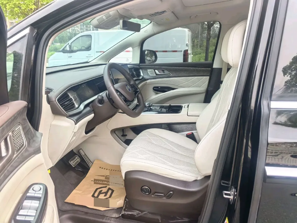 2025 Denza D9 1.5T 156HP L4 E-CVT PHEV 40KWH,autocango,china used car exporter,china ev exporter,chinese used car exporter,chinese used ev exporter