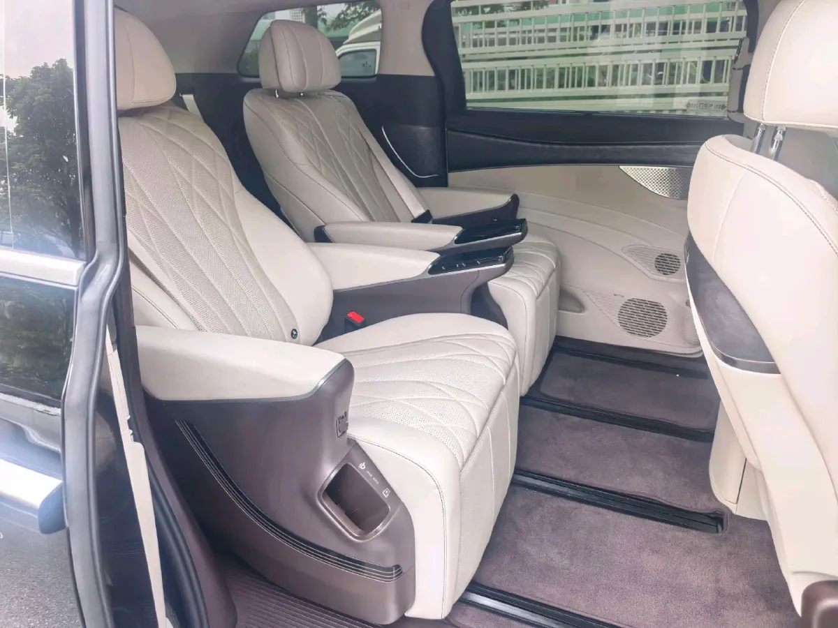 2025 Denza D9 1.5T 156HP L4 E-CVT PHEV 40KWH,autocango,china used car exporter,china ev exporter,chinese used car exporter,chinese used ev exporter