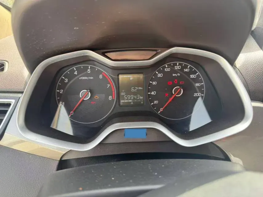 2017 BaoJun 310W 1.5L 112HP L4 6MT,autocango,china used car exporter,china ev exporter,chinese used car exporter,chinese used ev exporter