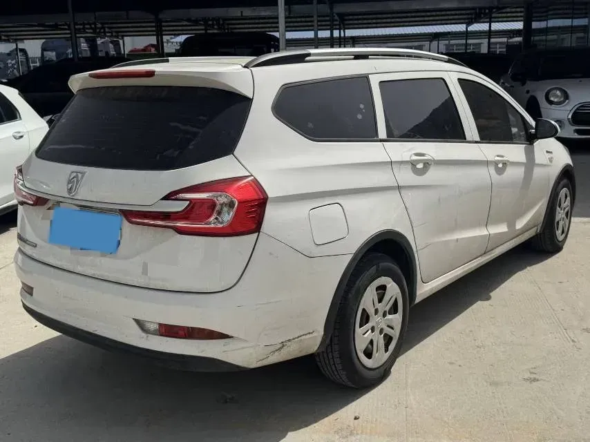 2017 BaoJun 310W 1.5L 112HP L4 6MT,autocango,china used car exporter,china ev exporter,chinese used car exporter,chinese used ev exporter