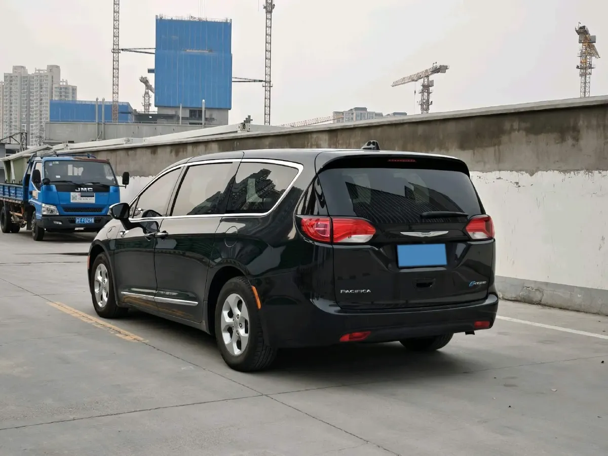 2018 Chrysler Pacifica 3.6L 245HP V6 E-CVT PHEV 16KWH,autocango,china used car exporter,china ev exporter,chinese used car exporter,chinese used ev exporter