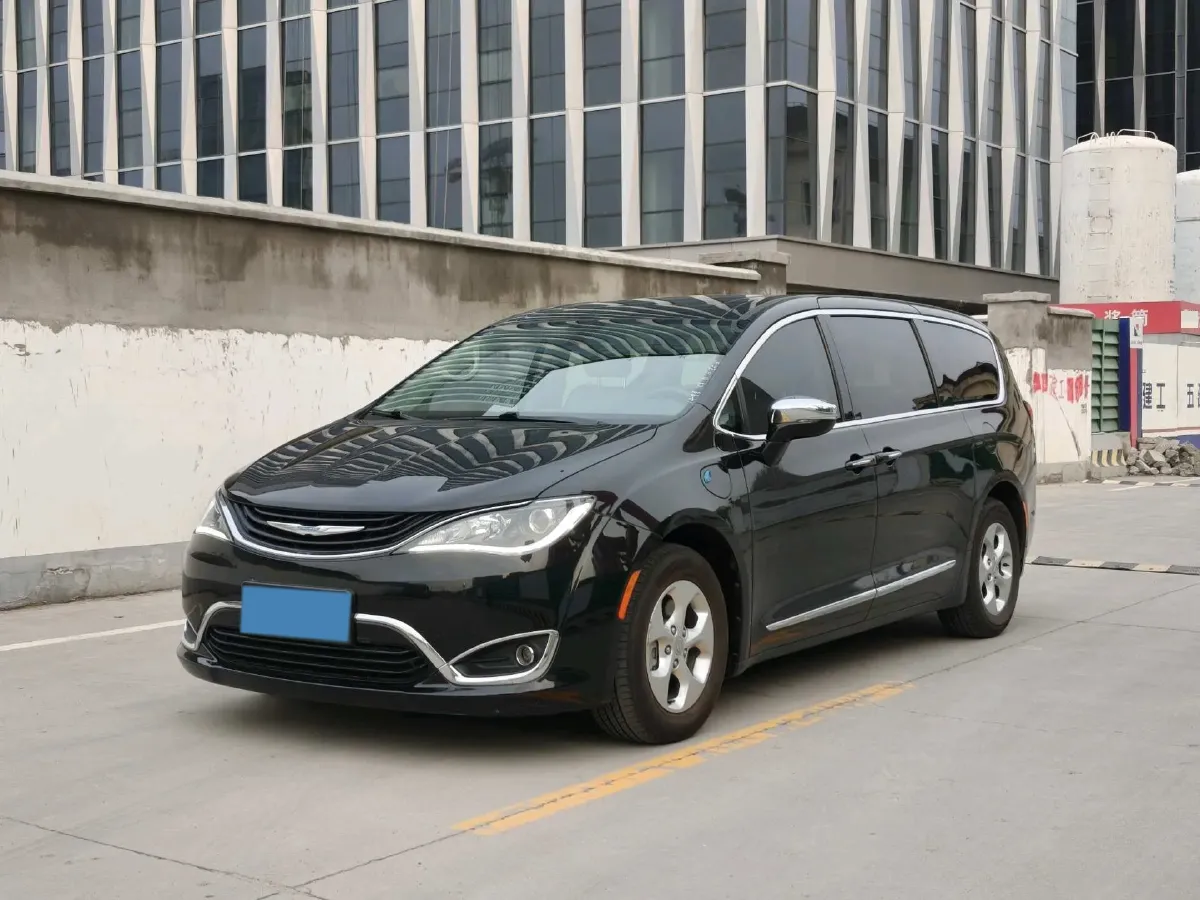 2018 Chrysler Pacifica 3.6L 245HP V6 E-CVT PHEV 16KWH,autocango,china used car exporter,china ev exporter,chinese used car exporter,chinese used ev exporter