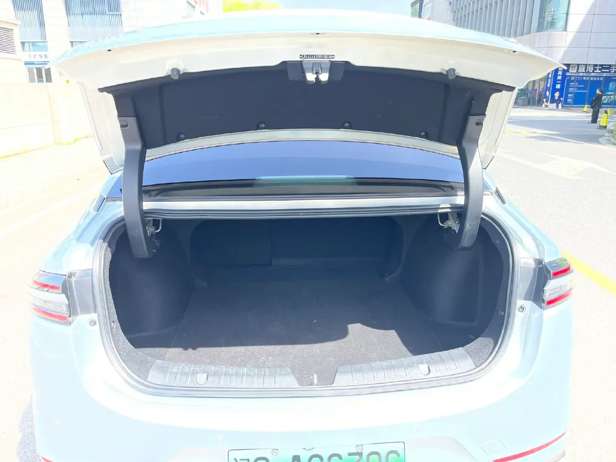 2022 ChangAn Oshan Z6 1.5T 170HP L4 6TCT PHEV 28.4KWH,autocango,china used car exporter,china ev exporter,chinese used car exporter,chinese used ev exporter