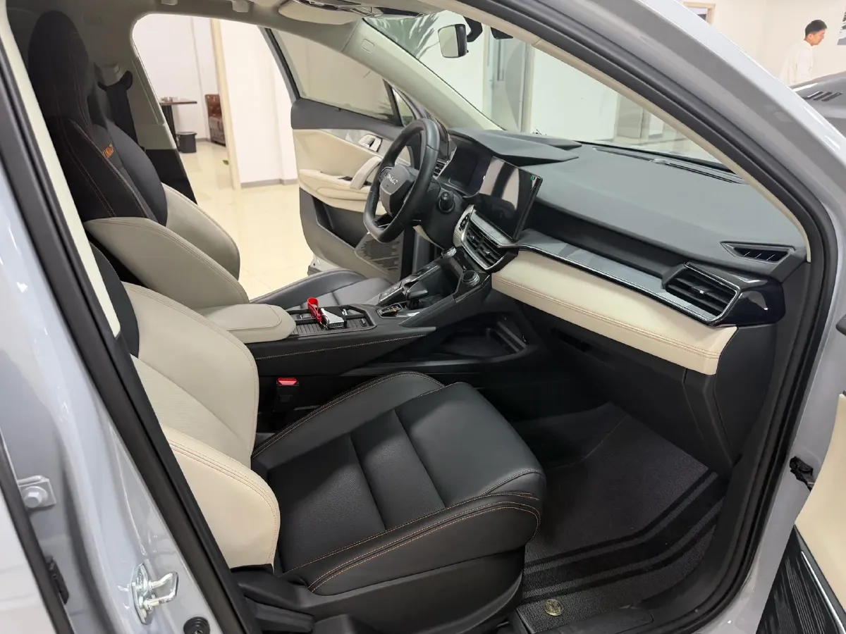 2023 LYNK&CO 03 2.0T 254HP L4 7DCT,autocango,china used car exporter,china ev exporter,chinese used car exporter,chinese used ev exporter