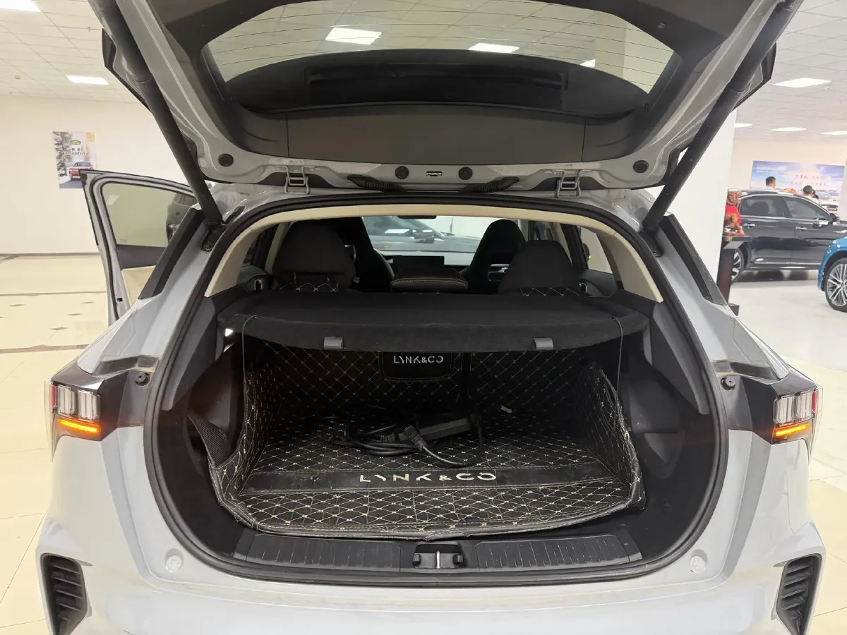 2023 LYNK&CO 03 2.0T 254HP L4 7DCT,autocango,china used car exporter,china ev exporter,chinese used car exporter,chinese used ev exporter