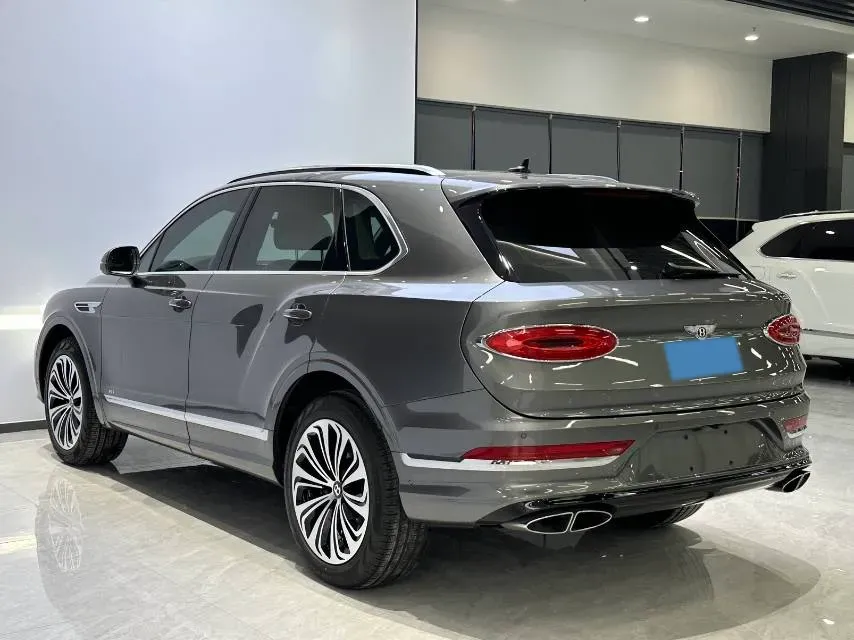 2021 Bentley Bentayga 4.0T 550HP V8 8AT,autocango,china used car exporter,china ev exporter,chinese used car exporter,chinese used ev exporter