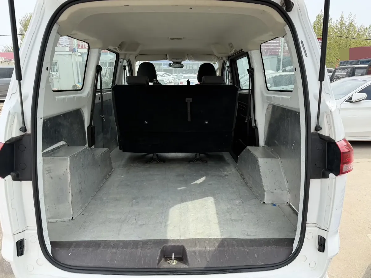 2023 BAW RuiSheng Trump M7 1.6L 124HP L4 5MT,autocango,china used car exporter,china ev exporter,chinese used car exporter,chinese used ev exporter