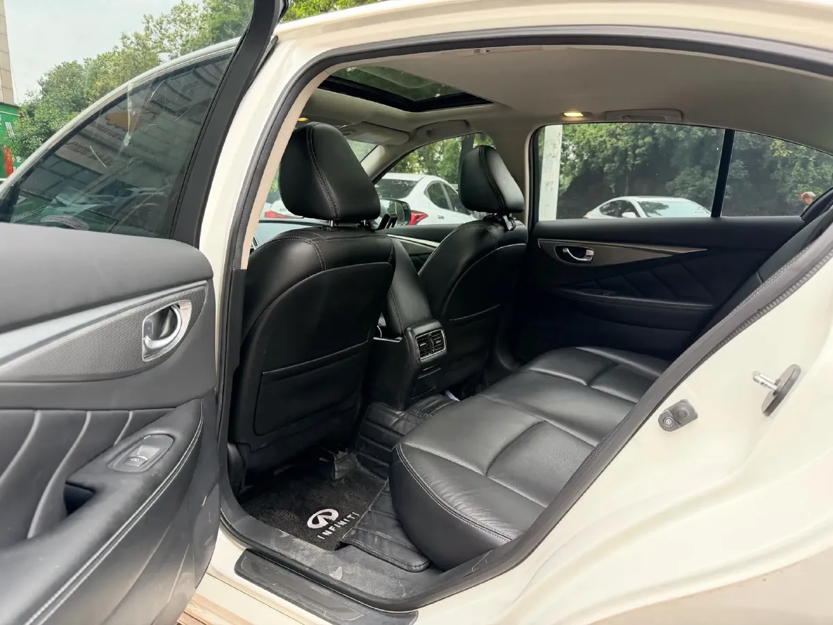 2016 Infiniti Q50L 2.0T 211HP L4 7AT,autocango,china used car exporter,china ev exporter,chinese used car exporter,chinese used ev exporter