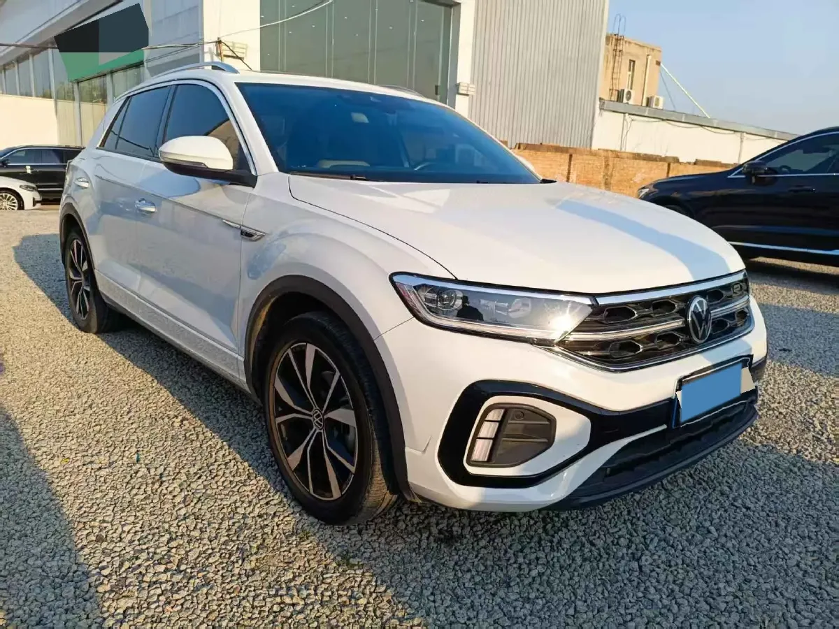 2023 Volkswagen T-Roc 1.5T 160HP L4 7DCT,autocango,china used car exporter,china ev exporter,chinese used car exporter,chinese used ev exporter