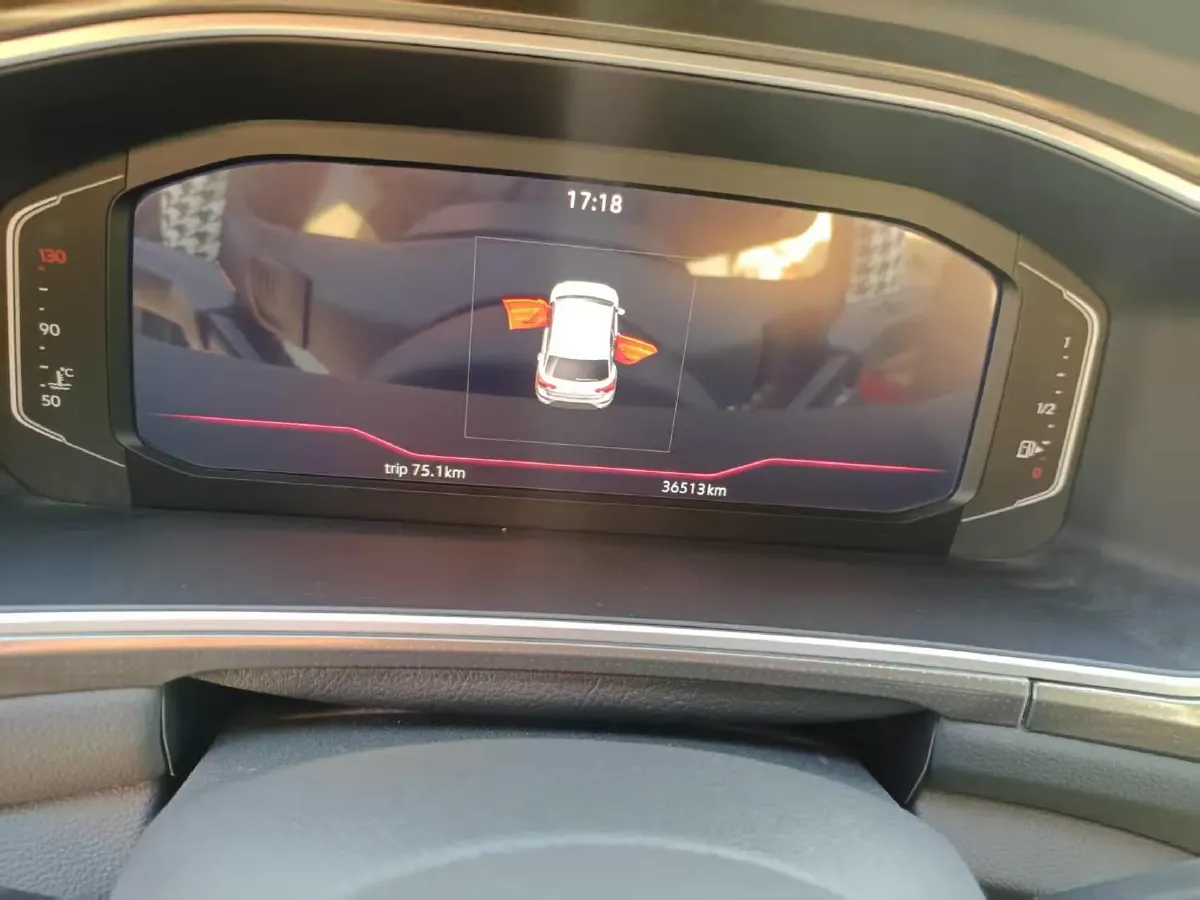 2023 Volkswagen T-Roc 1.5T 160HP L4 7DCT,autocango,china used car exporter,china ev exporter,chinese used car exporter,chinese used ev exporter