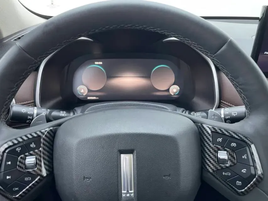 2021 WEY VV6 2.0T 227HP L4 7DCT,autocango,china used car exporter,china ev exporter,chinese used car exporter,chinese used ev exporter