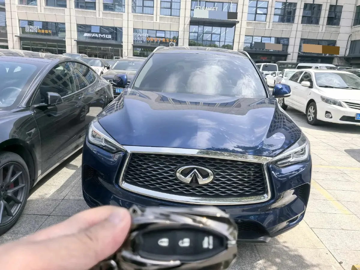 2020 Infiniti QX50 2.0T 245HP L4 CVT,autocango,china used car exporter,china ev exporter,chinese used car exporter,chinese used ev exporter