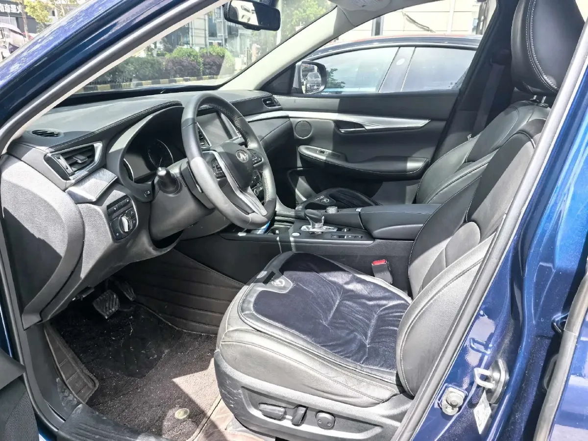 2020 Infiniti QX50 2.0T 245HP L4 CVT,autocango,china used car exporter,china ev exporter,chinese used car exporter,chinese used ev exporter