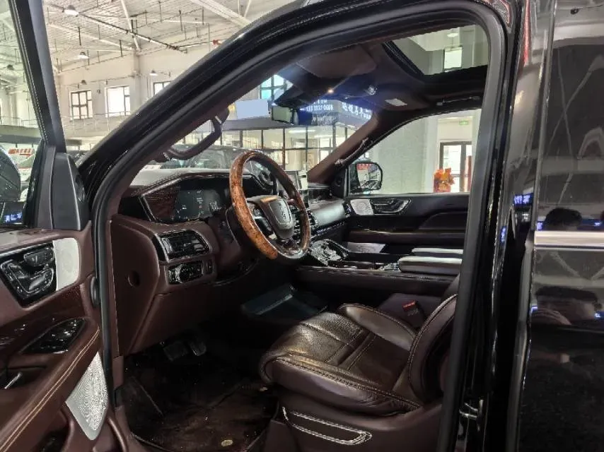 2020 Lincoln Navigator 3.5T 388HP V6 10AT,autocango,china used car exporter,china ev exporter,chinese used car exporter,chinese used ev exporter