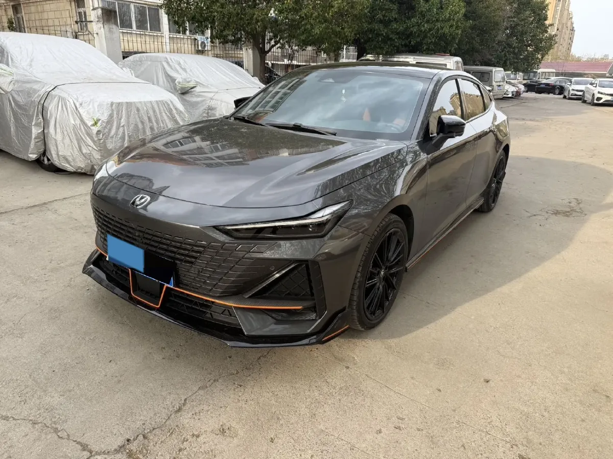 2023 ChangAn UNI-V 1.5T 188HP L4 7DCT,autocango,china used car exporter,china ev exporter,chinese used car exporter,chinese used ev exporter