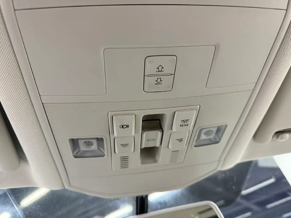 2022 Volkswagen T-Roc 1.4T 150HP L4 7DCT,autocango,china used car exporter,china ev exporter,chinese used car exporter,chinese used ev exporter