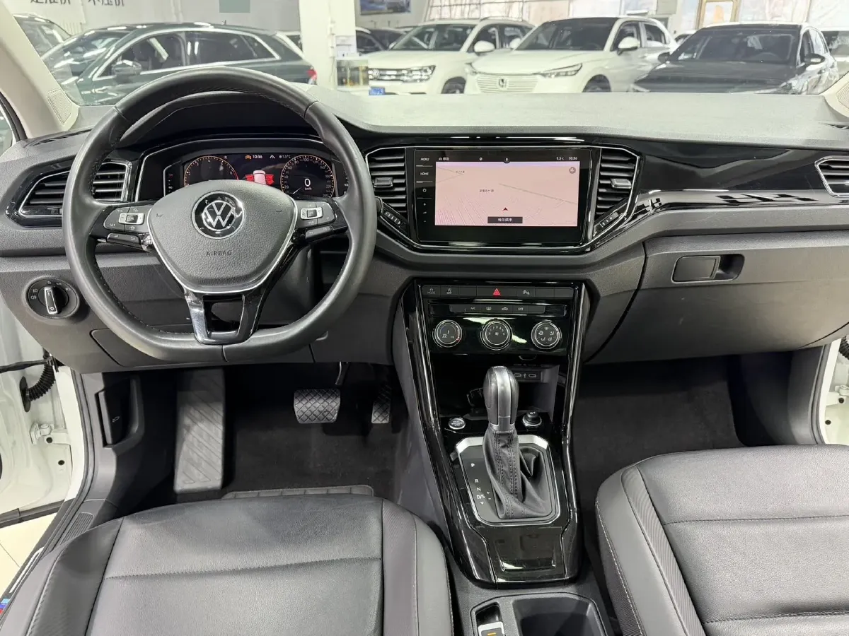 2022 Volkswagen T-Roc 1.4T 150HP L4 7DCT,autocango,china used car exporter,china ev exporter,chinese used car exporter,chinese used ev exporter