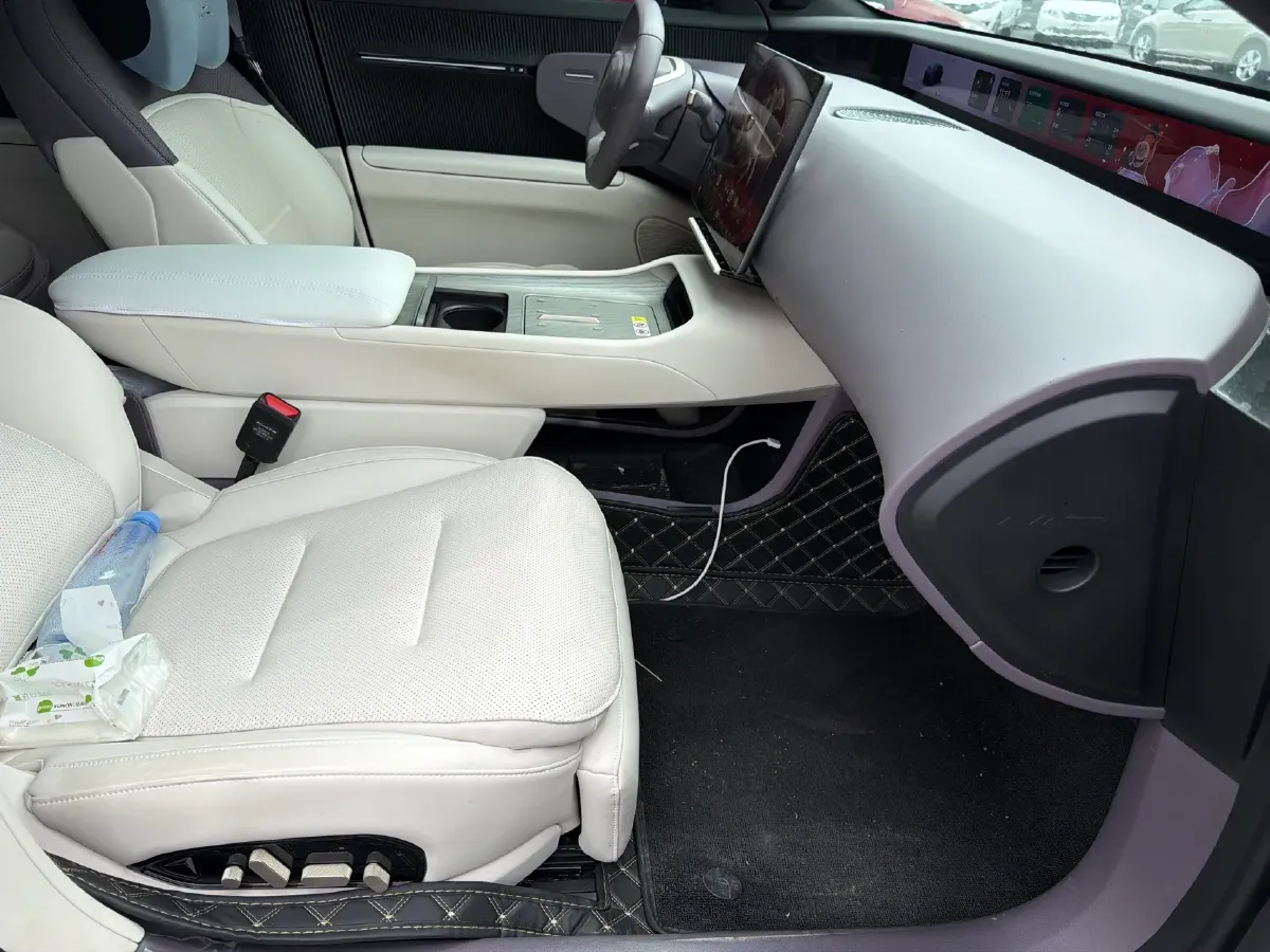 2025 Avatr 12 1.5T 156HP L4 REEV 39.05KWH,autocango,china used car exporter,china ev exporter,chinese used car exporter,chinese used ev exporter