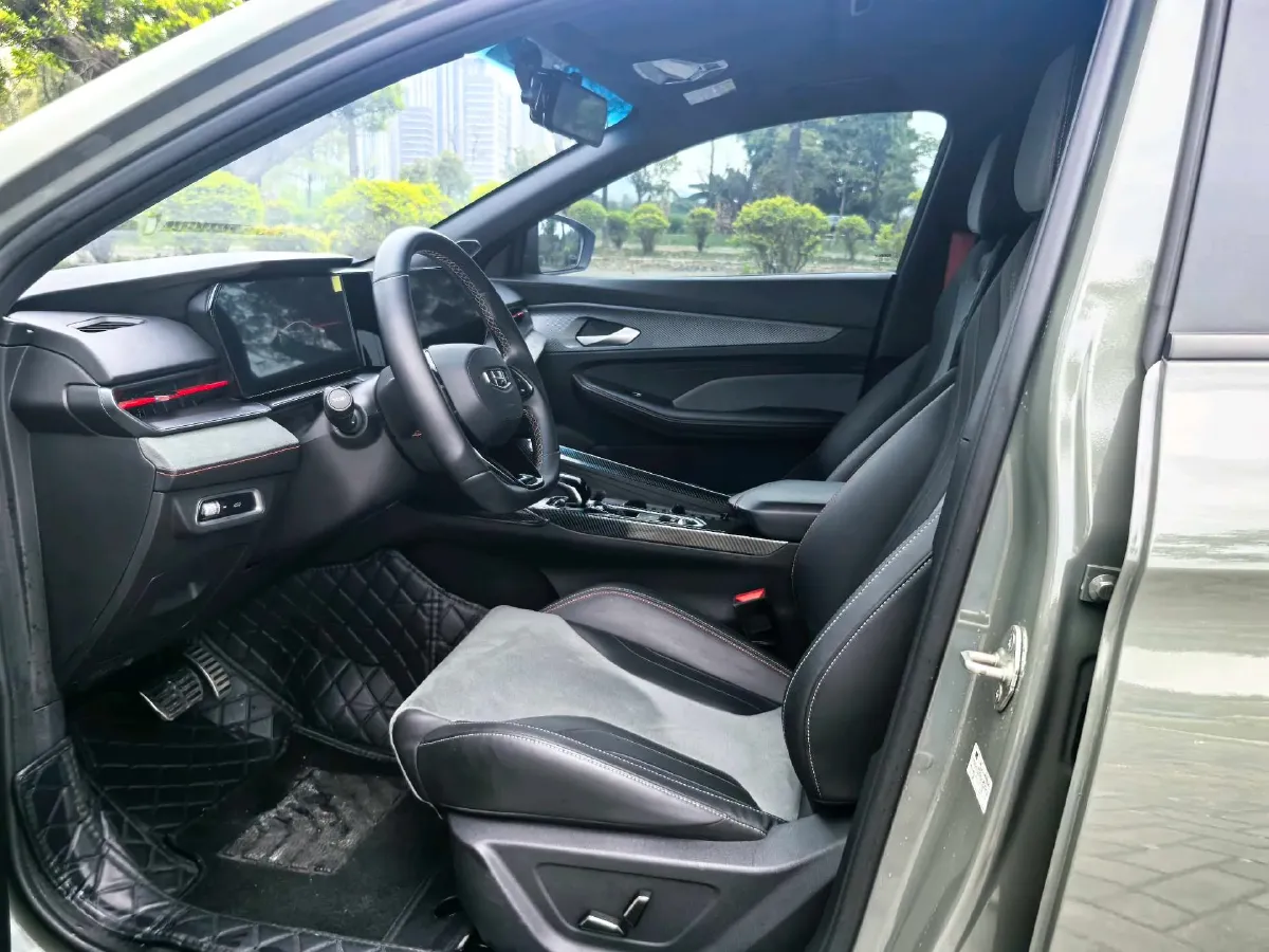 2022 Geely Binray 1.5T 181HP L4 7DCT,autocango,china used car exporter,china ev exporter,chinese used car exporter,chinese used ev exporter