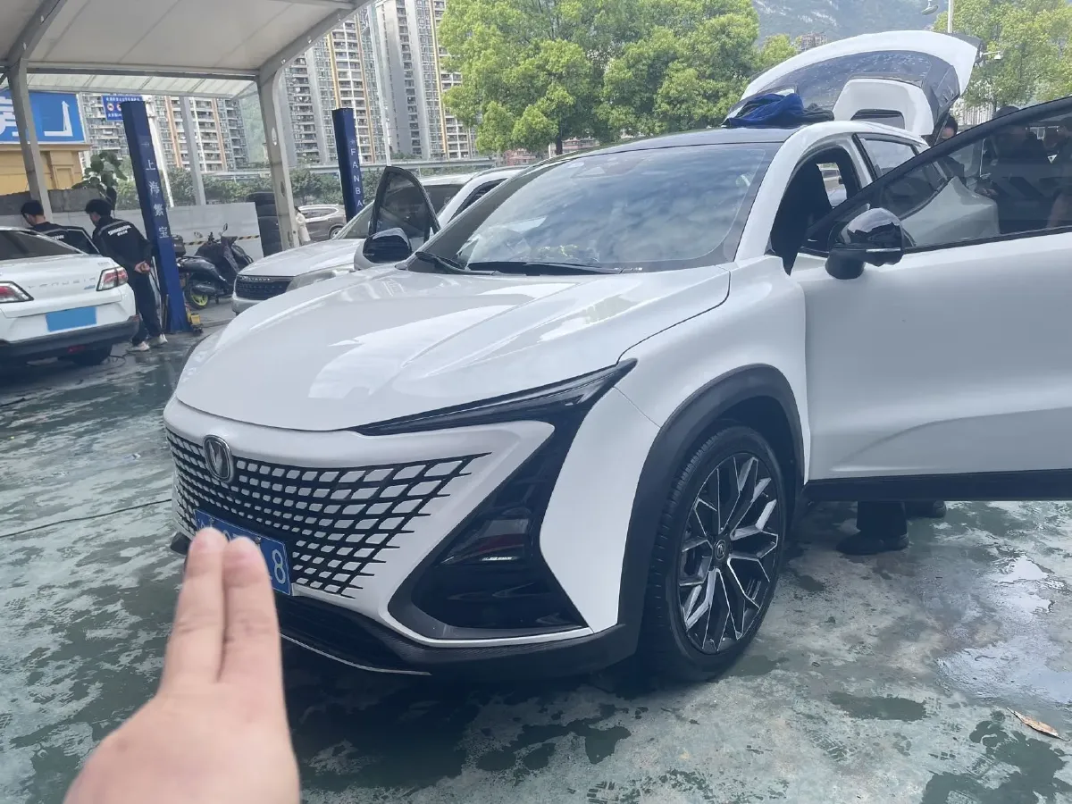 2022 ChangAn UNI-T 1.5T 188HP L4 7DCT,autocango,china used car exporter,china ev exporter,chinese used car exporter,chinese used ev exporter