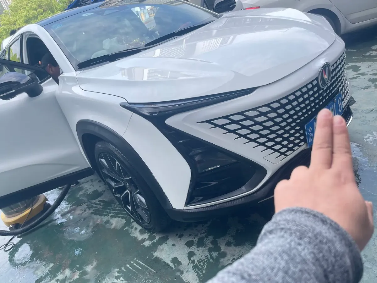 2022 ChangAn UNI-T 1.5T 188HP L4 7DCT,autocango,china used car exporter,china ev exporter,chinese used car exporter,chinese used ev exporter