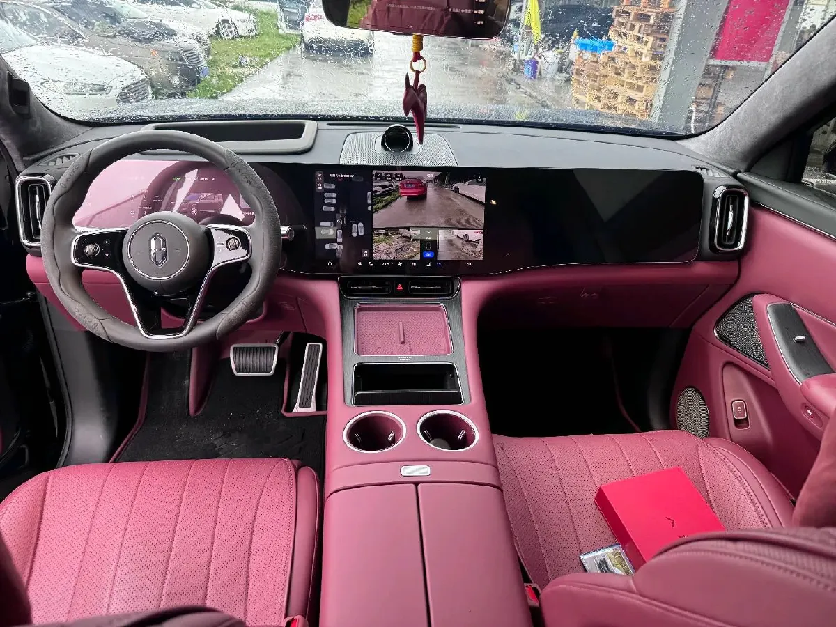 2025 AITO AITO M8 REEV 160HP REEV 53.4KWH,autocango,china used car exporter,china ev exporter,chinese used car exporter,chinese used ev exporter