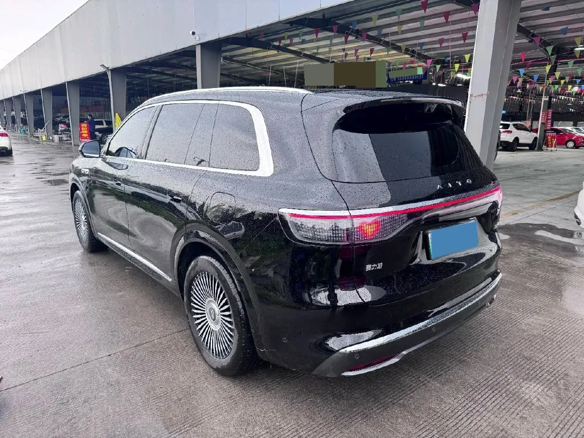 2025 AITO AITO M8 REEV 160HP REEV 53.4KWH,autocango,china used car exporter,china ev exporter,chinese used car exporter,chinese used ev exporter