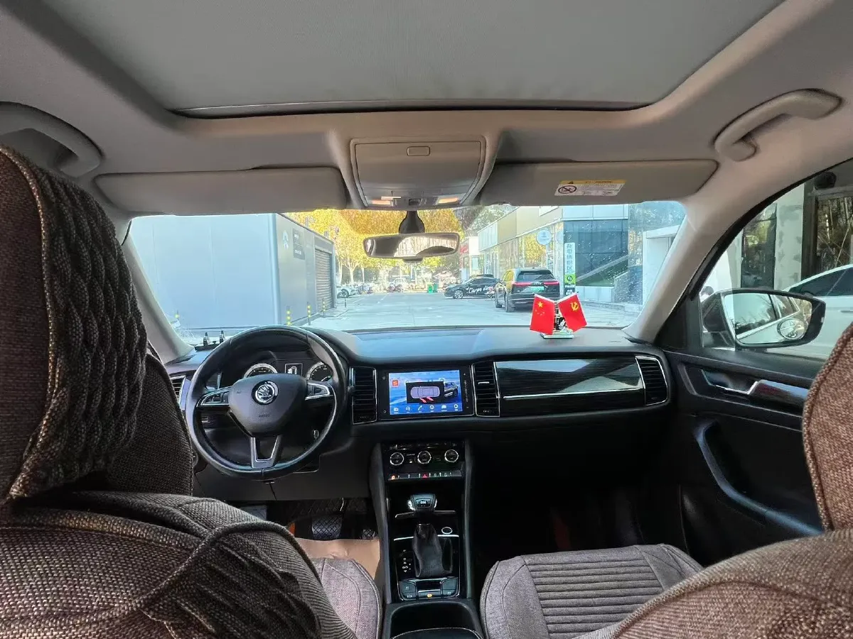 2017 Skoda Kodiak 1.8T 180HP L4 7DCT,autocango,china used car exporter,china ev exporter,chinese used car exporter,chinese used ev exporter