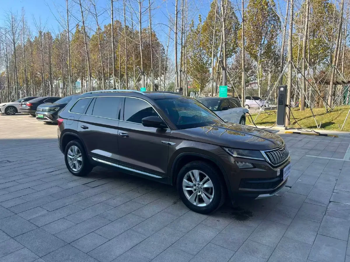 2017 Skoda Kodiak 1.8T 180HP L4 7DCT,autocango,china used car exporter,china ev exporter,chinese used car exporter,chinese used ev exporter