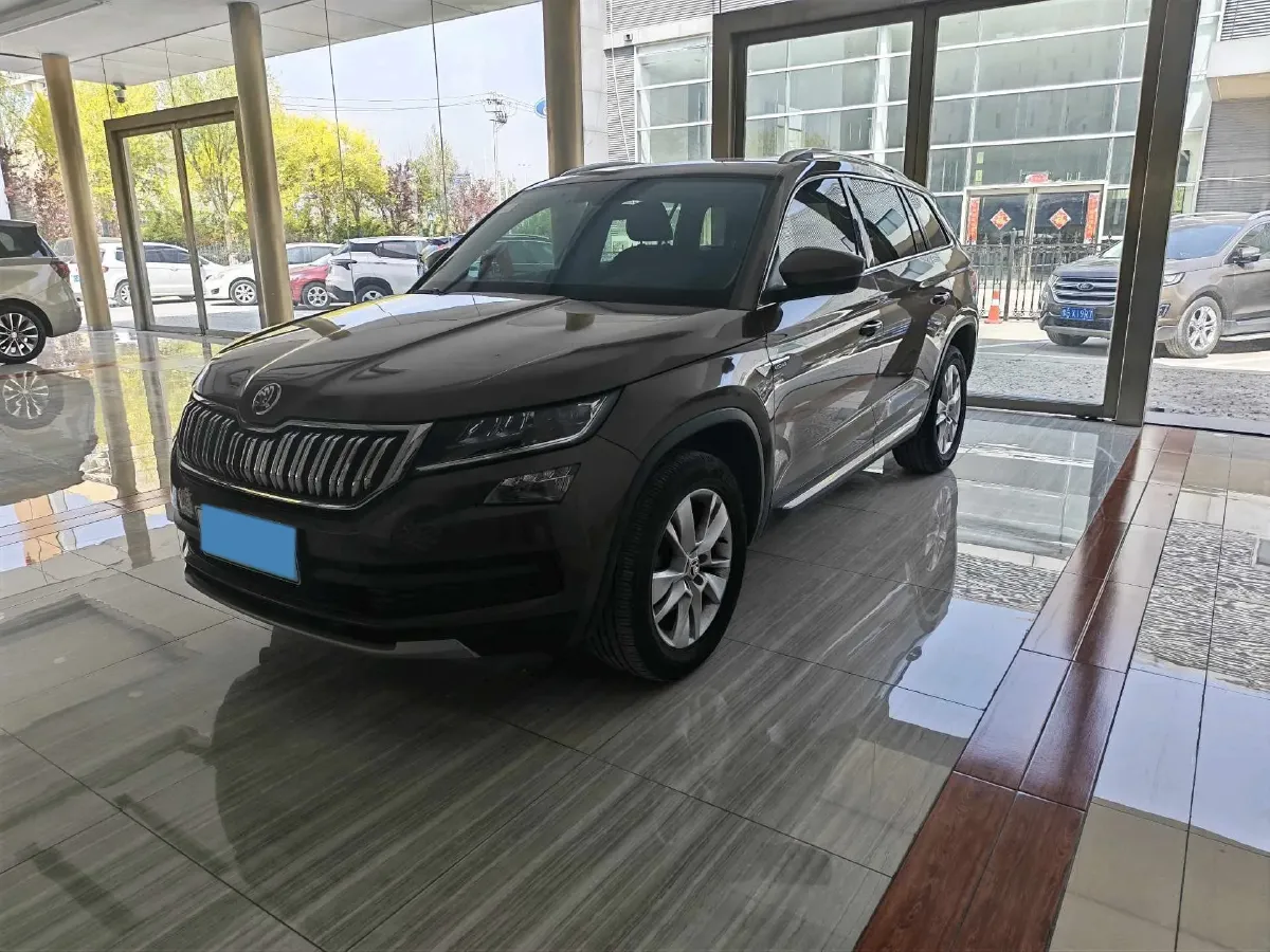 2017 Skoda Kodiak 1.8T 180HP L4 7DCT,autocango,china used car exporter,china ev exporter,chinese used car exporter,chinese used ev exporter