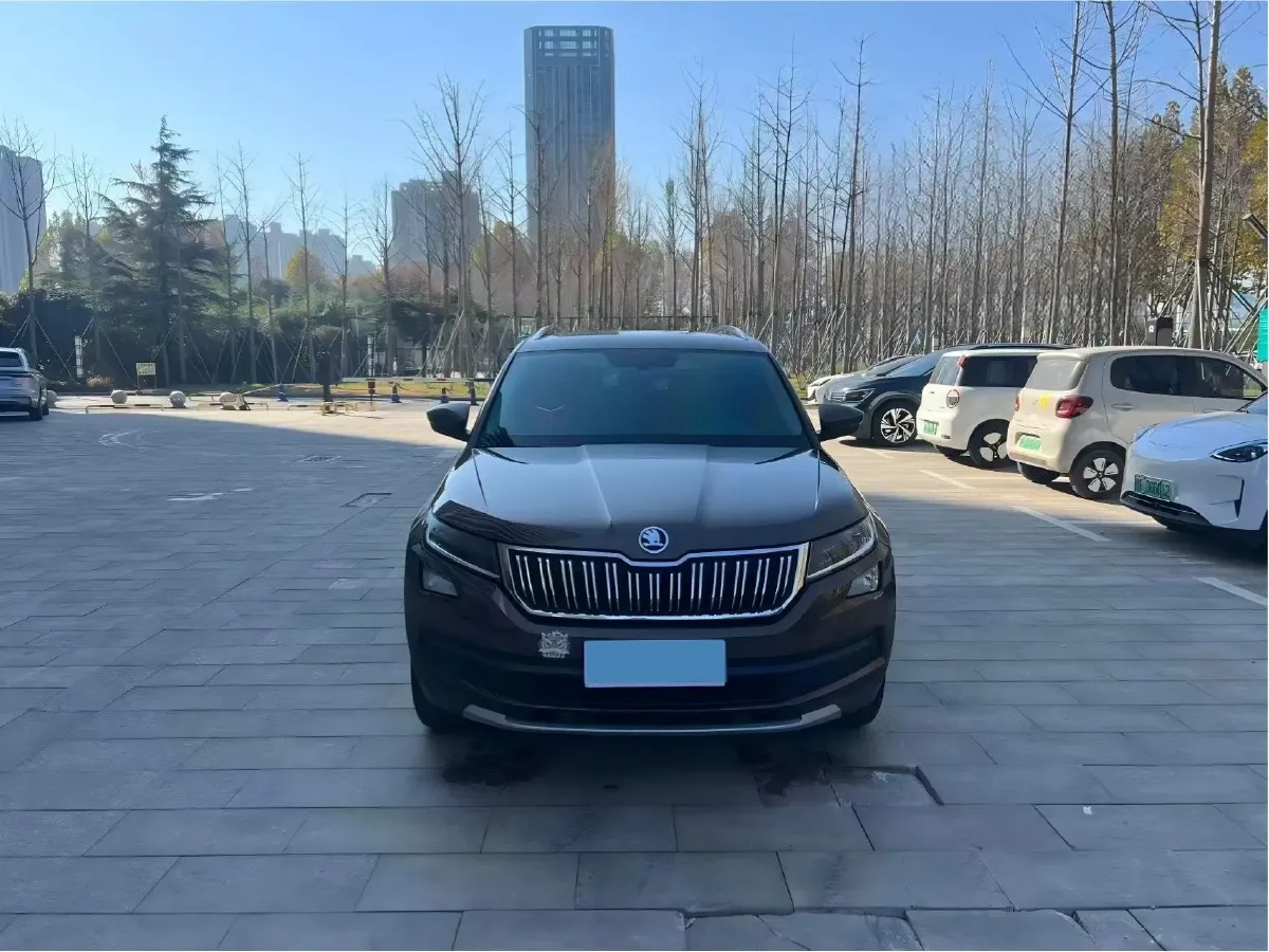 2017 Skoda Kodiak 1.8T 180HP L4 7DCT,autocango,china used car exporter,china ev exporter,chinese used car exporter,chinese used ev exporter
