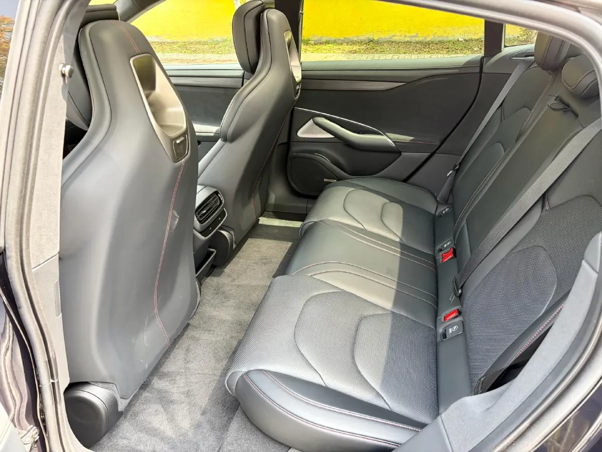 2024 MI SU7 BEV 101KWH,autocango,china used car exporter,china ev exporter,chinese used car exporter,chinese used ev exporter