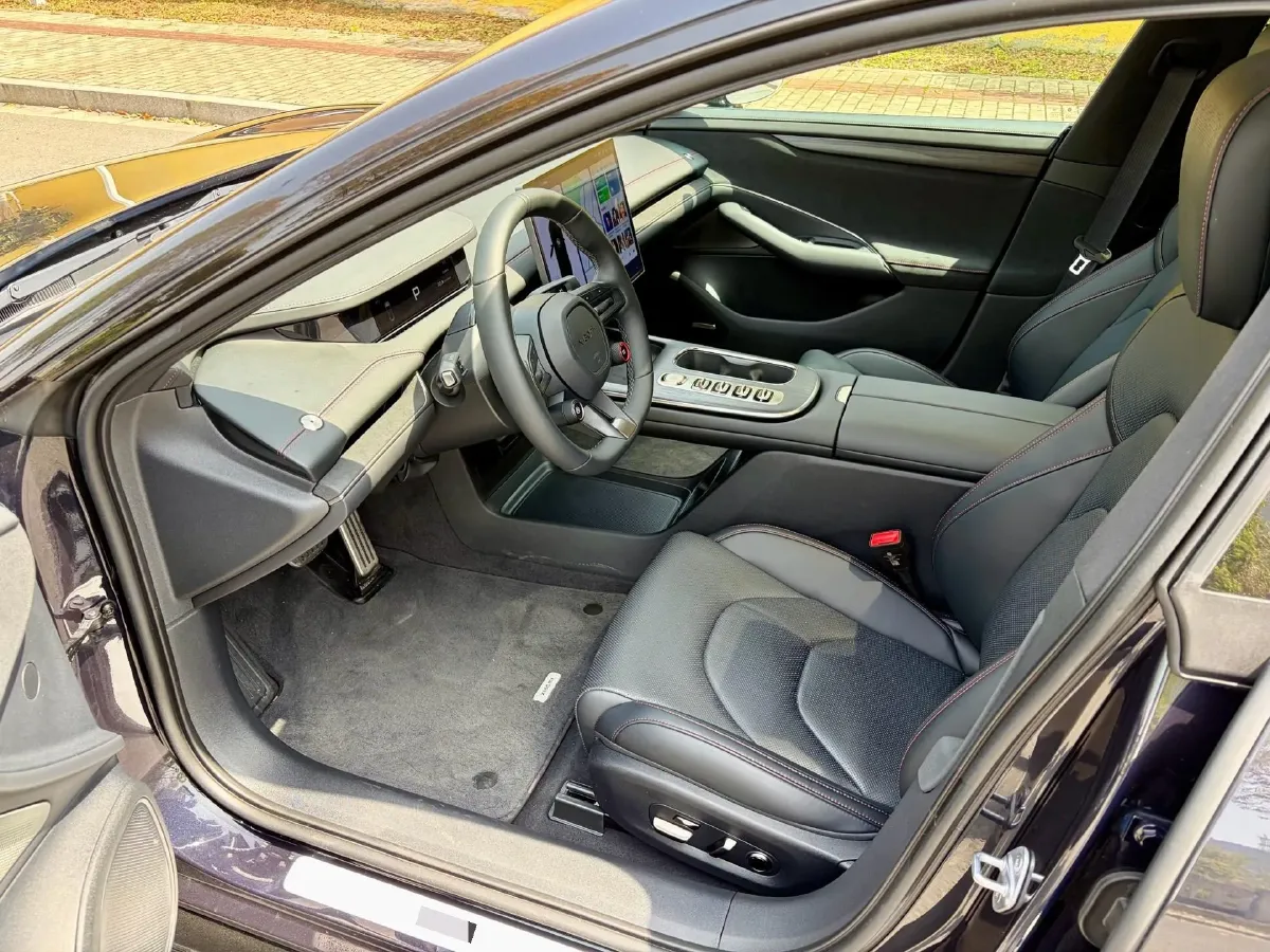 2024 MI SU7 BEV 101KWH,autocango,china used car exporter,china ev exporter,chinese used car exporter,chinese used ev exporter