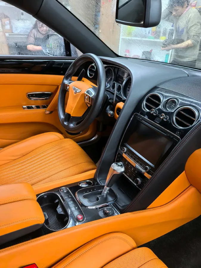 2017 Bentley Flying Spur 4.0T 528HP V8 8AT,autocango,china used car exporter,china ev exporter,chinese used car exporter,chinese used ev exporter