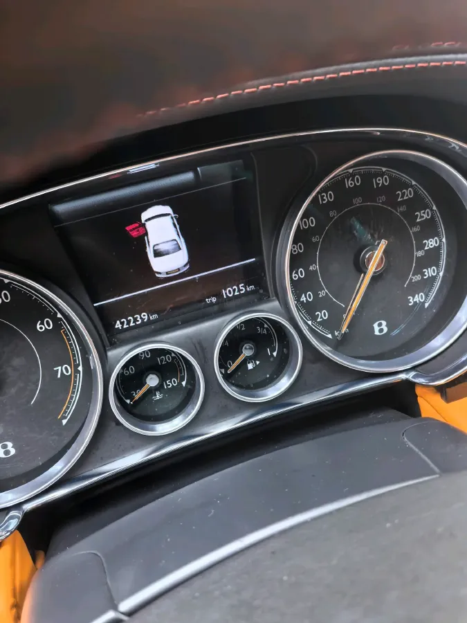 2017 Bentley Flying Spur 4.0T 528HP V8 8AT,autocango,china used car exporter,china ev exporter,chinese used car exporter,chinese used ev exporter