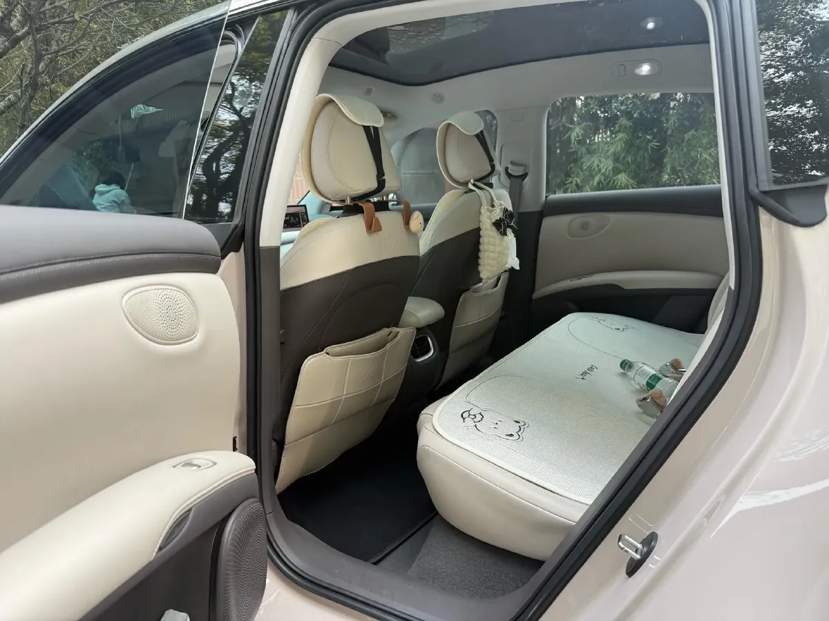 2023 IM LS6 BEV 71KWH,autocango,china used car exporter,china ev exporter,chinese used car exporter,chinese used ev exporter