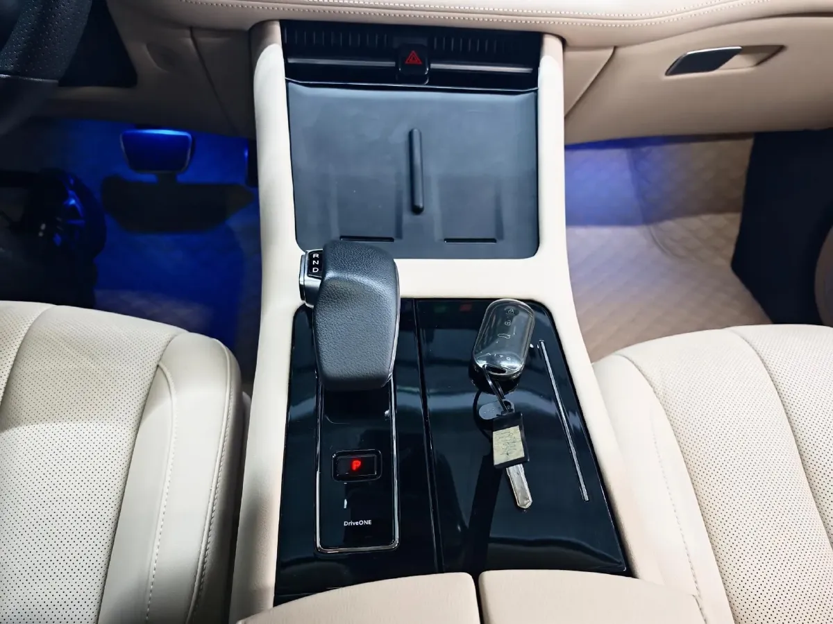 2022 Infiniti Q50L 2.0T 211HP L4 7AT,autocango,china used car exporter,china ev exporter,chinese used car exporter,chinese used ev exporter