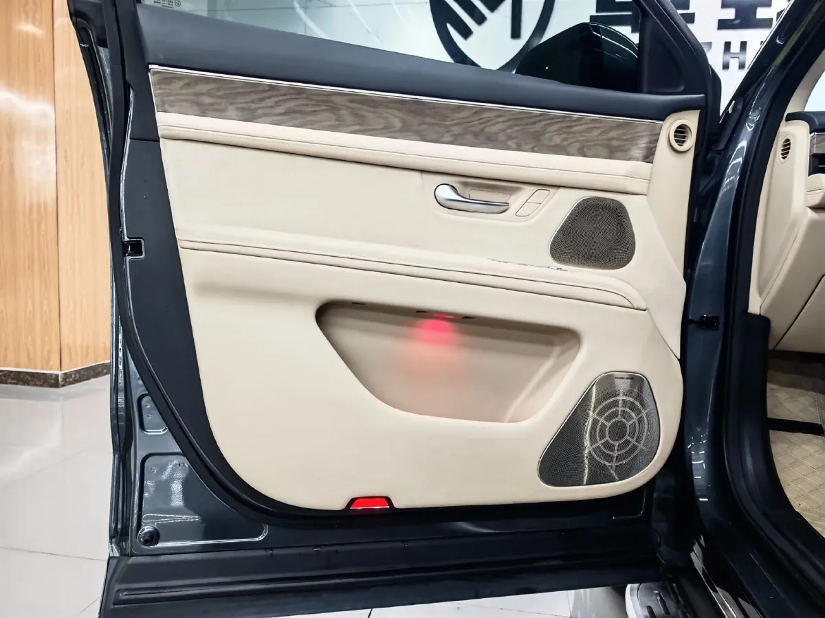 2022 Infiniti Q50L 2.0T 211HP L4 7AT,autocango,china used car exporter,china ev exporter,chinese used car exporter,chinese used ev exporter