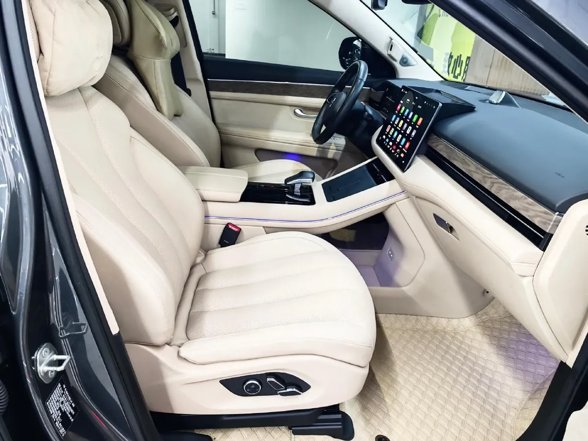 2022 Infiniti Q50L 2.0T 211HP L4 7AT,autocango,china used car exporter,china ev exporter,chinese used car exporter,chinese used ev exporter