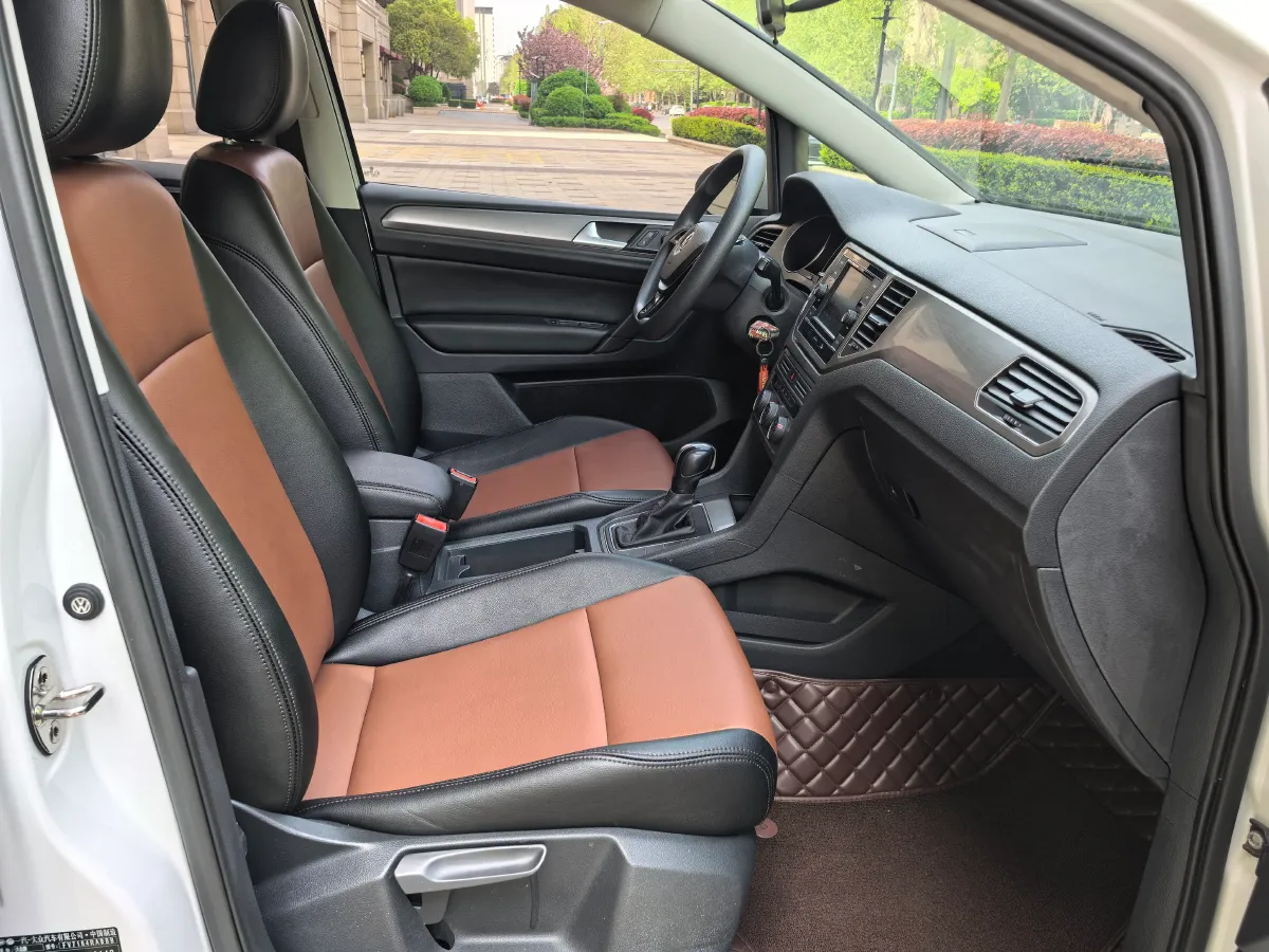 2018 Volkswagen Golf Sportsvan 1.6L 110HP L4 6AT,autocango,china used car exporter,china ev exporter,chinese used car exporter,chinese used ev exporter