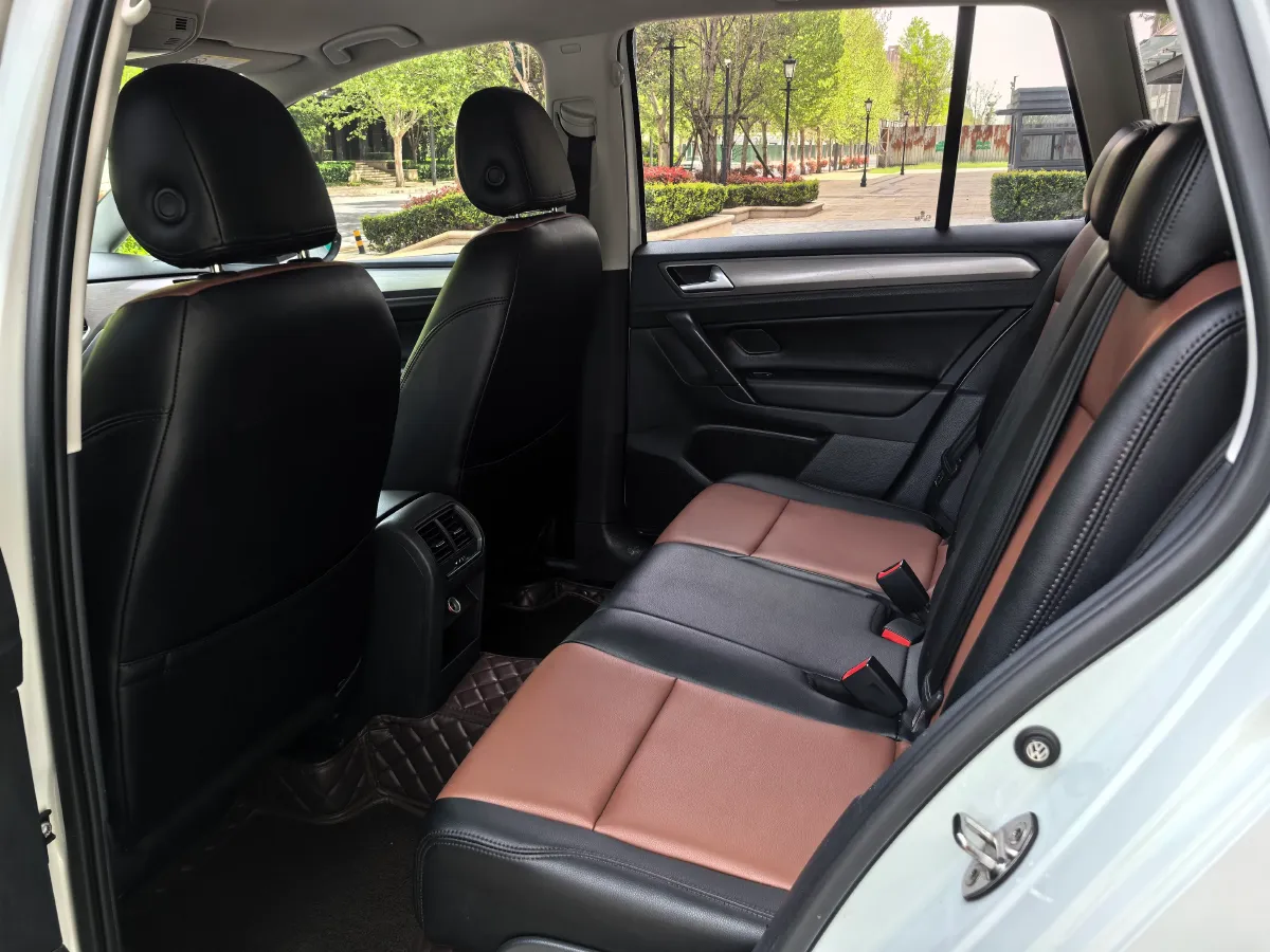 2018 Volkswagen Golf Sportsvan 1.6L 110HP L4 6AT,autocango,china used car exporter,china ev exporter,chinese used car exporter,chinese used ev exporter