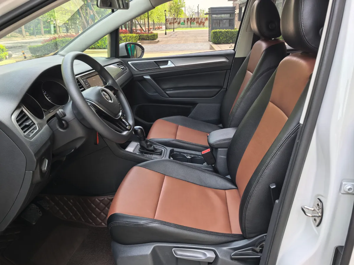 2018 Volkswagen Golf Sportsvan 1.6L 110HP L4 6AT,autocango,china used car exporter,china ev exporter,chinese used car exporter,chinese used ev exporter