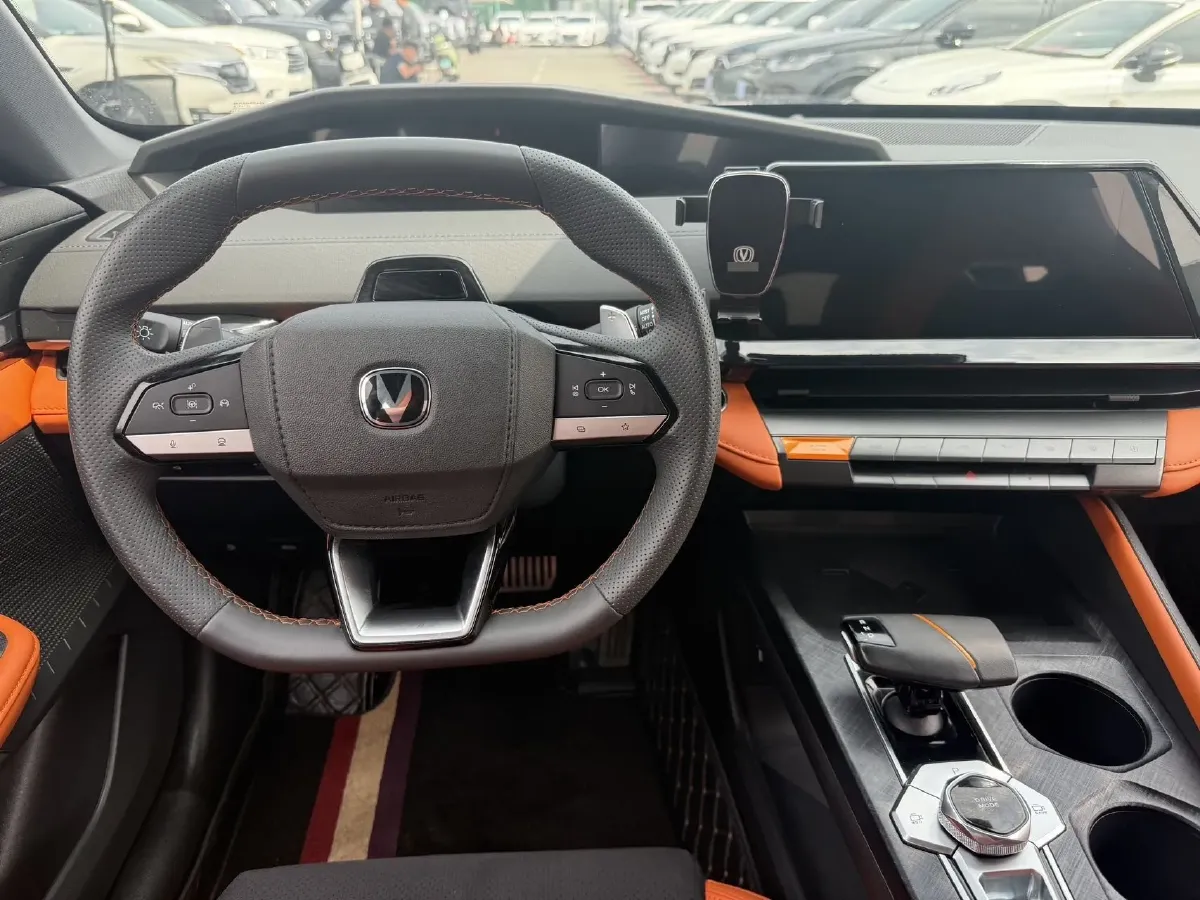 2023 ChangAn UNI-V 1.5T 188HP L4 7DCT,autocango,china used car exporter,china ev exporter,chinese used car exporter,chinese used ev exporter