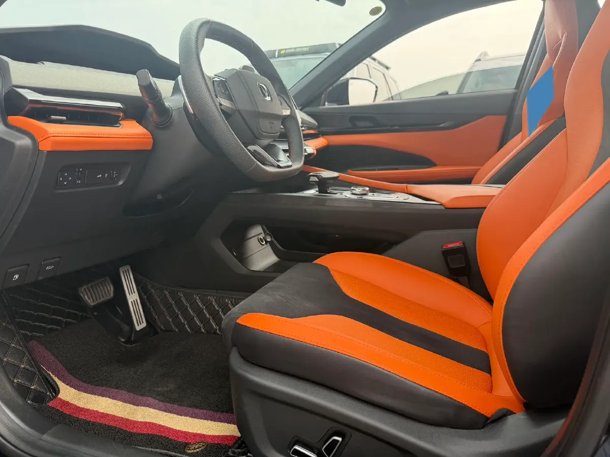 2023 ChangAn UNI-V 1.5T 188HP L4 7DCT,autocango,china used car exporter,china ev exporter,chinese used car exporter,chinese used ev exporter