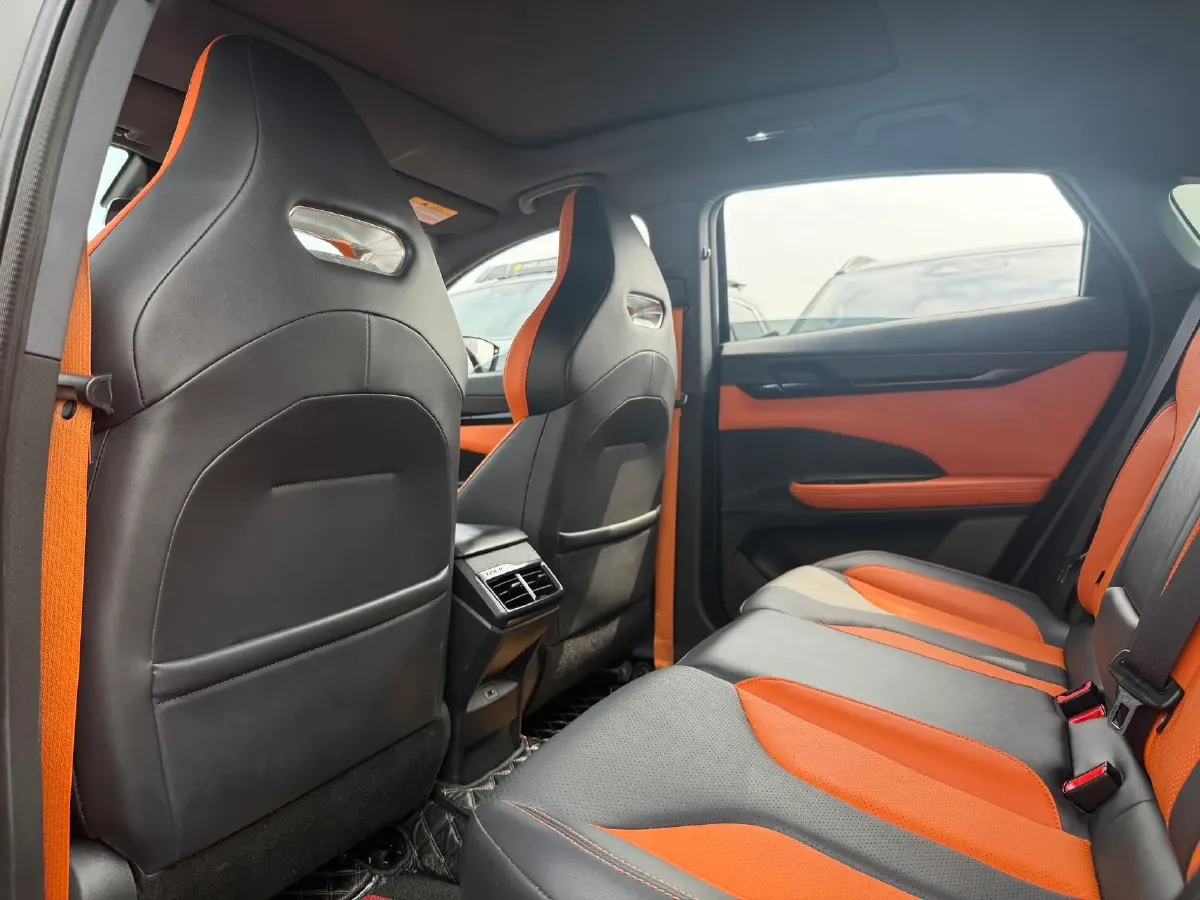 2023 ChangAn UNI-V 1.5T 188HP L4 7DCT,autocango,china used car exporter,china ev exporter,chinese used car exporter,chinese used ev exporter