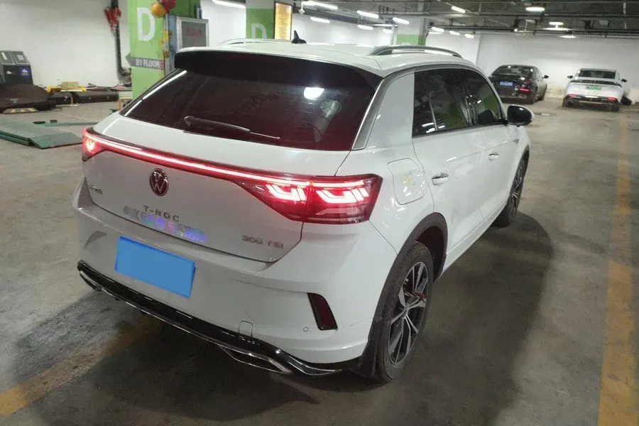 2023 Volkswagen T-Roc 1.5T 160HP L4 7DCT,autocango,china used car exporter,china ev exporter,chinese used car exporter,chinese used ev exporter